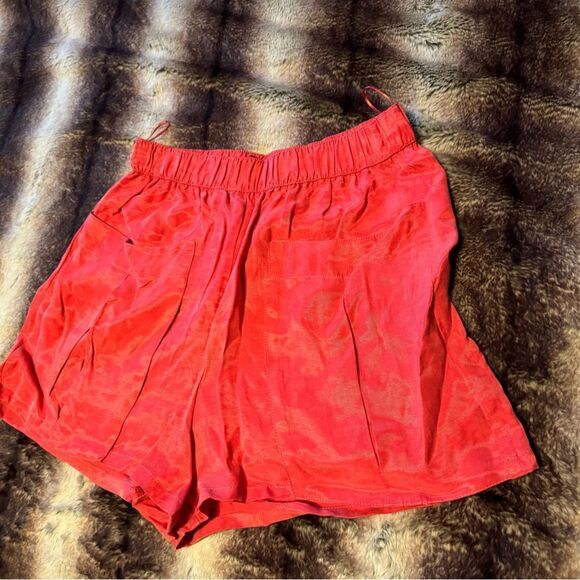 Zara Ladies Silky Shorts Front Patch Pockets Pull On Elasticated Waist Coral - Picture 2 of 6